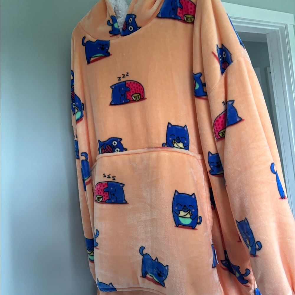Cozy Peach Cat Print Oodie